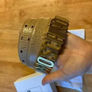 ? New Authentic MOSCHINO Couture BELT Tan Leather 48 Python Texture Gold Logo Moschino | Accessories | New Authentic Moschino Couture Belt  main image 2